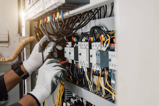 Professional Electrician in MA